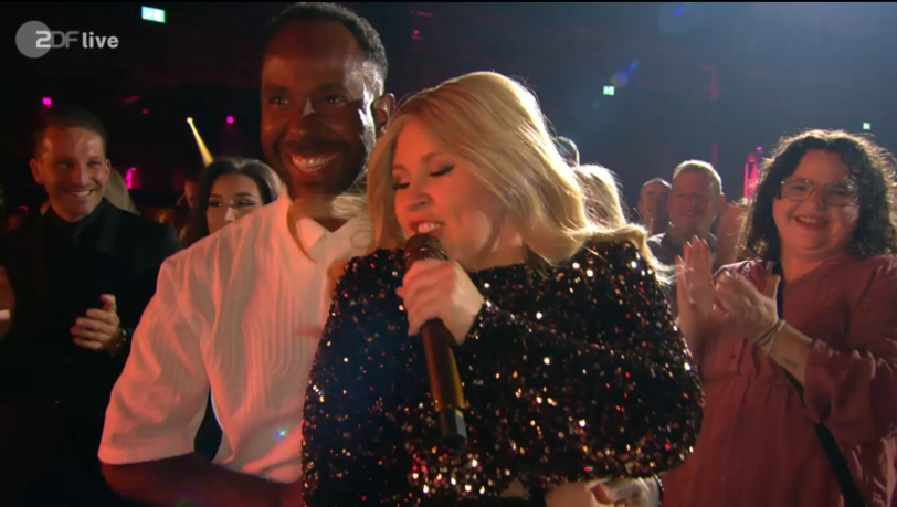 Maite Kelly geht bei Giovanni Zarrella auf Tuchf&uuml;hlung mit dem Publikum.