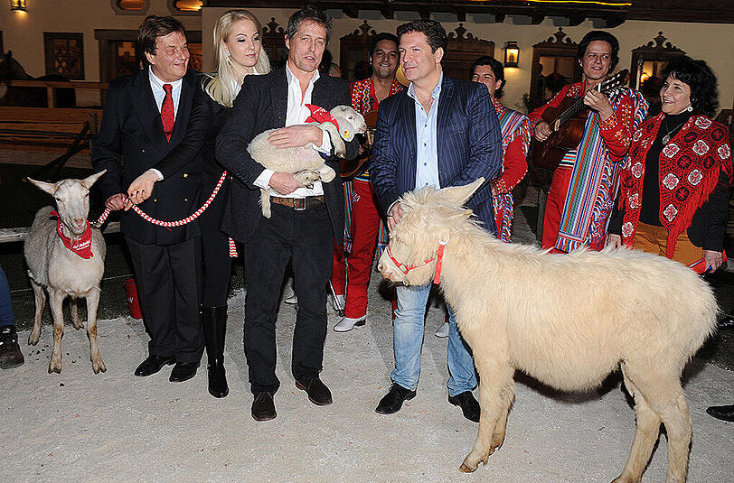 Auch 2014 eröffnete mit Hugh Grant ein Super-Promi den Aiderbichl-Weihnachtsmarkt.
