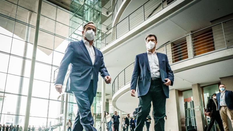 Armin Laschet (l) und Markus Söder wollen beide Kanzlerkandidat der Union werden.