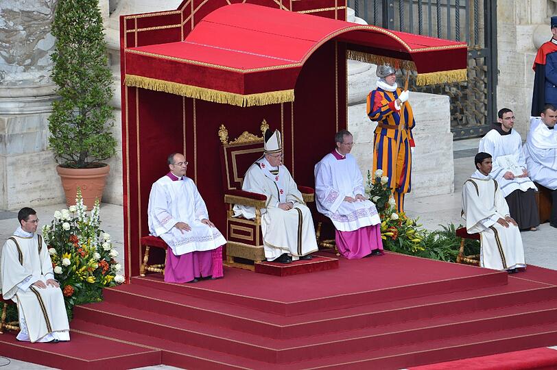 Sehen Sie hier weitere Bilder von der Amtseinführung von Papst Franziskus.