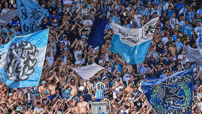 Die Fans des TSV 1860 freuen sich schon auf die neue Saison.