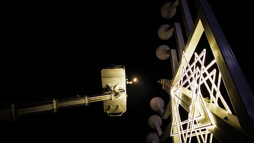 In München sollte am Montagnachmittag die erste Kerze am Chanukka-Leuchter entzündet werden. (Symbolbild) In München sollte am Montagnachmittag die erste Kerze am Chanukka-Leuchter entzündet werden. (Symbolbild)