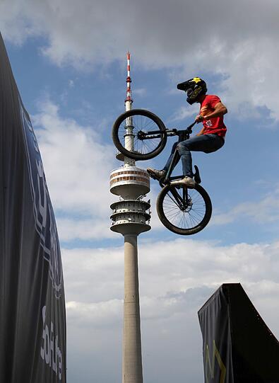 Verrückte Tricks und aberwitzige Flugeinlagen. Die spektakulärsten Bilder von den X-Games 2013 zum Durchklicken.