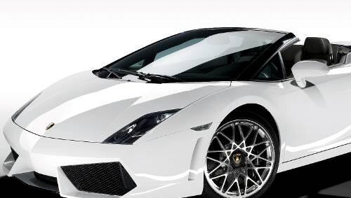 Rasanter Flitzer: Der neue Lambo kommt oben ohne daher. Rasanter Flitzer: Der neue Lambo kommt oben ohne daher.