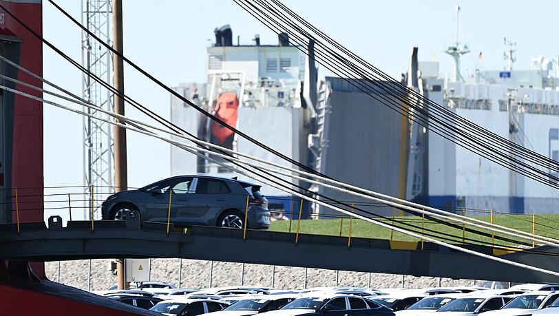 Importeure von europäischen Autos müssen in den USA künftig einen Zoll in Höhe von 15 Prozent zahlen - andersherum soll es keine Zölle mehr geben. (Archivbild)