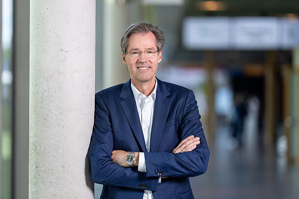 Markus Heyn ist seit April 2015 Geschäftsführer der Robert Bosch GmbH. Seit Januar 2022 ist er Vorsitzender des Unternehmensbereichs (seit Januar 2023 Geschäftssektor) Mobility und verantwortet alle zur Mobilitätssparte zugehörigen Geschäftseinheiten, Tochtergesellschaften und Funktionen.