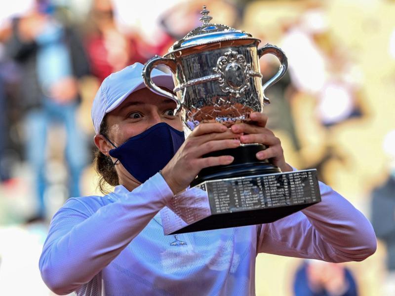 Iga Swiatek gewinnt French Open - Finalsieg gegen Kenin ...