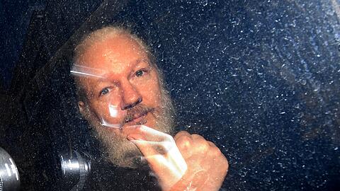Das juristische Tauziehen um die mögliche Auslieferung von Wikileaks-Gründer Julian Assange in die USA zieht sich seit Jahren hin.
