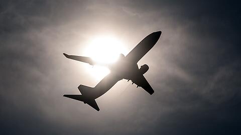 Wegen eines Downgrates auf einem Kuba-Flug will ein Ehepaar seine Reise stonieren. Ein Münchener Gericht wird eingeschaltet ‒ und entscheidet zugunsten des Reiseveranstalters (Symbolbild).