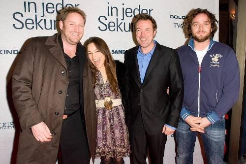 Jan Frehse, Mina Frehse, Sebastian Koch und Ronald Zehrfeld bei der Premiere von "In jeder Sekunde".