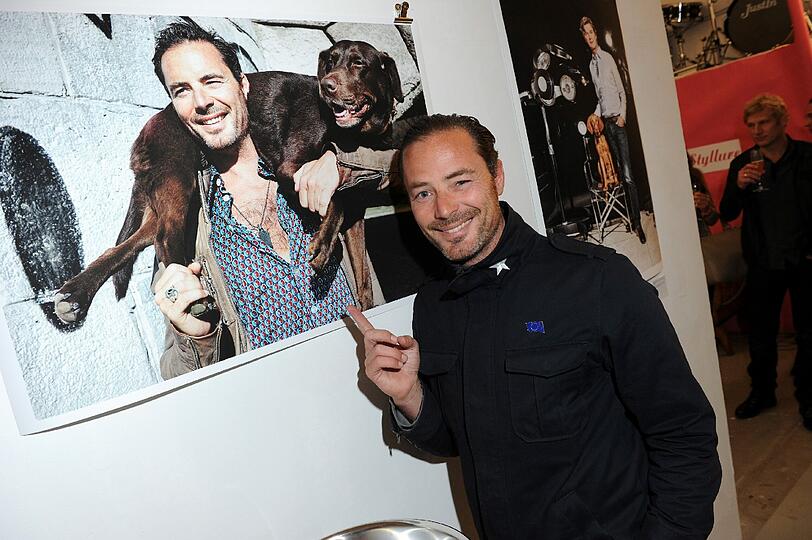 "Dog Prints" im Atelier Church in München: Promis und ihre süßen Hunde.