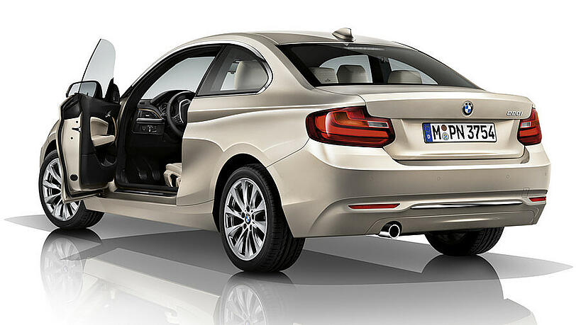 Das BMW 2er Coupé kommt bald auch mit Dreizylindermotor. Das BMW 2er Coupé kommt bald auch mit Dreizylindermotor.
