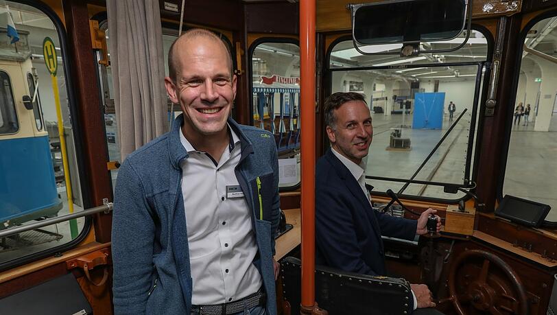 Matthias Korte (l.), der die Verkehrskommunikation bei der MVG leitet und Andreas Lindner, der Projektleiter. Matthias Korte (l.), der die Verkehrskommunikation bei der MVG leitet und Andreas Lindner, der Projektleiter.