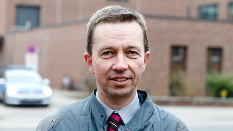 Bernd Lucke, inzwischen Vorsitzender der Liberal-Konservativen Reformer, appelliert an seine ehemalige Partei: "Brechen Sie mit den Rechtsextremisten in der AfD!" Bernd Lucke, inzwischen Vorsitzender der Liberal-Konservativen Reformer, appelliert an seine ehemalige Partei: "Brechen Sie mit den Rechtsextremisten in der AfD!"