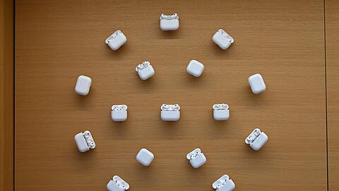 Nutzer in der EU bekommen die Live-Übersetzungsfunktion später in ihre AirPods. (Archivbild)