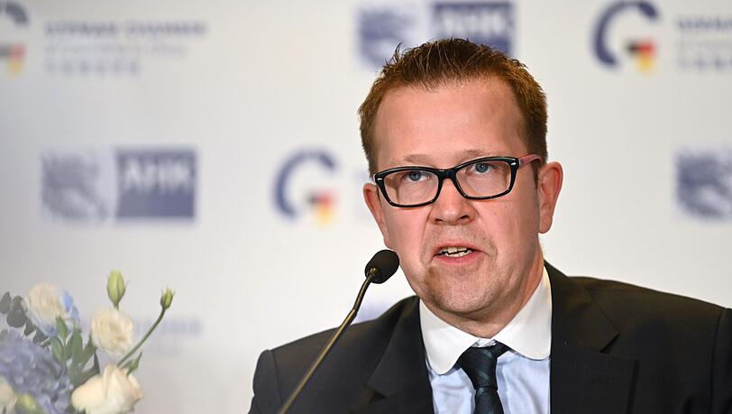 Die AHK in China sieht zunehmend Kooperationsbereitschaft deutscher Firmen mit Chinesen. Die AHK in China sieht zunehmend Kooperationsbereitschaft deutscher Firmen mit Chinesen.