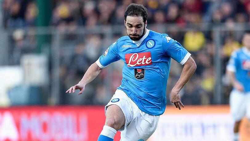 Der FC Bayern hat Interesse an Gonzalo Higuain. Der FC Bayern hat Interesse an Gonzalo Higuain.