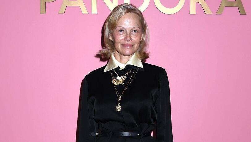 Pamela Anderson will sich wieder auf ihre finnischen Wurzeln bestimmen.