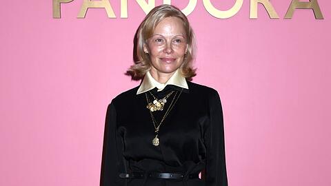 Pamela Anderson will sich wieder auf ihre finnischen Wurzeln bestimmen.