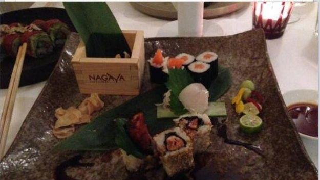 Das Foto vom Sushi-Essen beim Japaner, das Stefan Kießling während des Deutschland-Spiels twitterte. Das Foto vom Sushi-Essen beim Japaner, das Stefan Kießling während des Deutschland-Spiels twitterte.