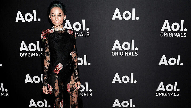 It-Girl Nicole Richie überzeugt in einem aufreizenden Outfit It-Girl Nicole Richie überzeugt in einem aufreizenden Outfit