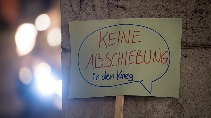 Bilder von der Kundgebung vor der Oper!