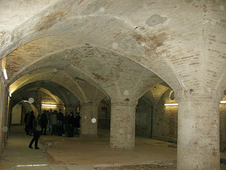 Mehr Bilder aus den Katakomben unter der Residenz.