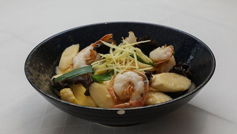 Wok-Spargel: Geht schnell und macht was her. Wok-Spargel: Geht schnell und macht was her.