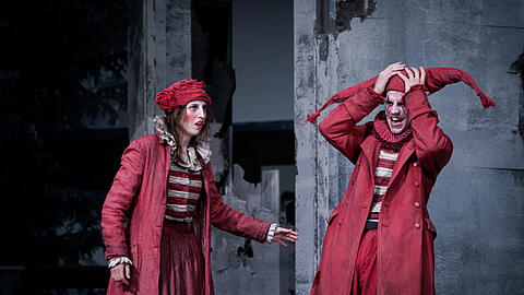 Anna Norz und Maximilian Bender in "Tyll".