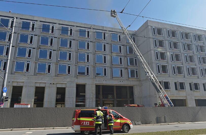 Das Feuer konnte von den Feuerwehrleuten schnell gelöscht werden.