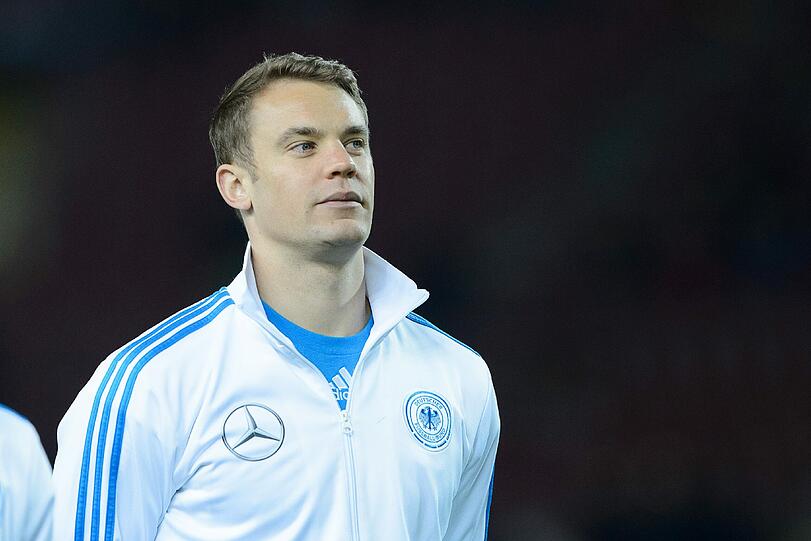 Manuel Neuer, Note 3
Das war so ein Spiel, das ihm überhaupt nicht gefällt: nix zu tun. Hat sich danach in der Kabine wahrscheinlich von den Kollegen noch ein paar Bälle auf die Finger ballern lassen