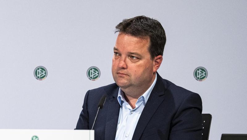 DFB-Schatzmeister Stephan Osnabrügge nimmt am Außerordentlichen DFB-Bundestag teil. Foto: Thomas Böcker/DFB/dpa/Archivbild DFB-Schatzmeister Stephan Osnabrügge nimmt am Außerordentlichen DFB-Bundestag teil. Foto: Thomas Böcker/DFB/dpa/Archivbild