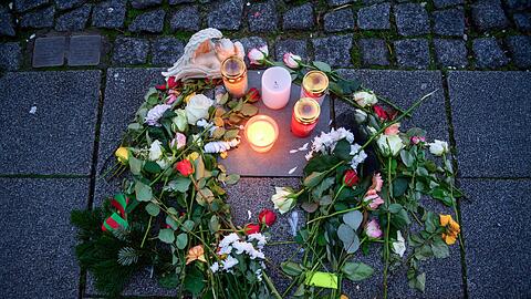 Zeichen des Gedenkens in der Stadt.