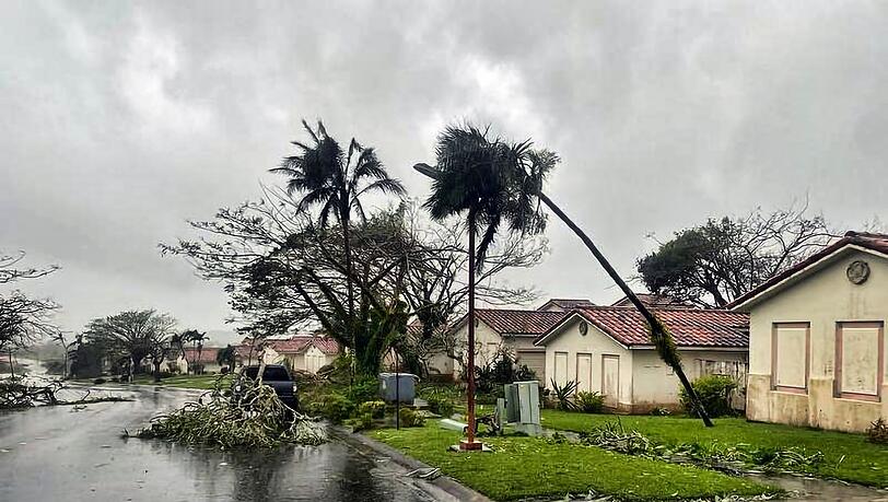 "Sinlaku" gilt mittlerweile als Supertaifun. Damit ist ein besonders starker und gef&auml;hrlicher Sturm gemeint. (Archivbild)