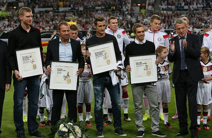 Traten allesamt nach der WM zurück (v.l): Mertesacker, Co-Trainer Flick, Klose, Lahm und nun auch Ex-DFB-Präsident Niersbach.