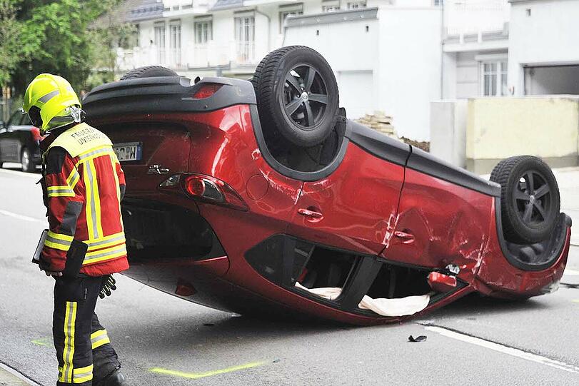 Bei diesen Bildern ist es kaum zu glauben, dass die Familie den heftigen Unfall so unbeschadet überstand.