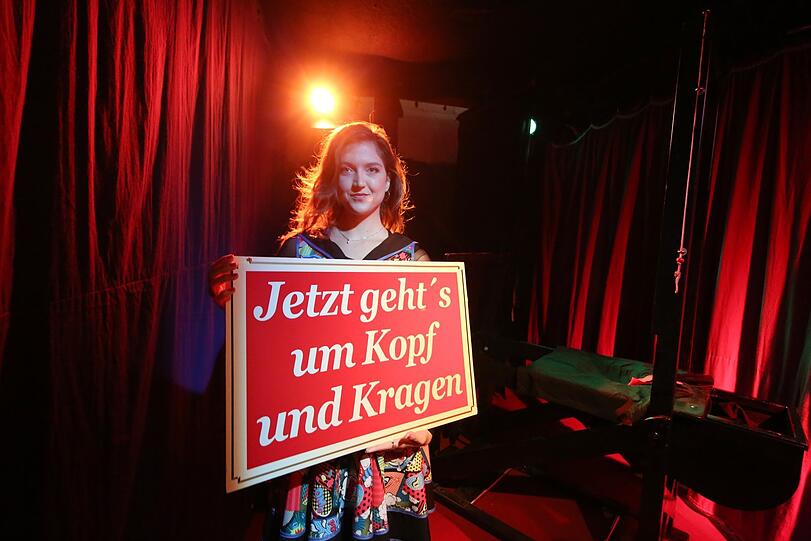 Was Leila (alias Karmen Skandali) hier zeigt, ist im Schichtl Programm.