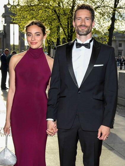 Danielle Bezaire und Arne Friedrich beim Bundespresseball.