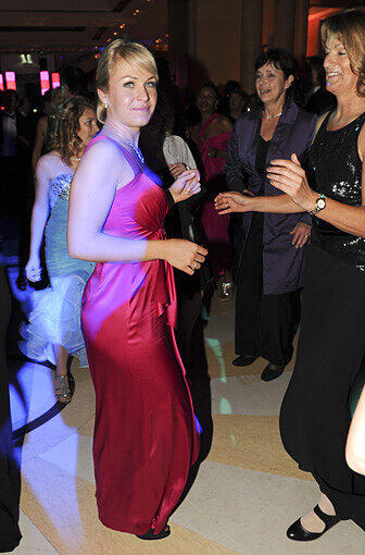 Tanzend: Magdalena Neuner.