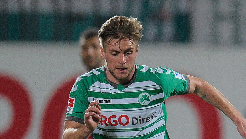 Florian Trinks von der SpVgg Greuther Fürth wurde für seine Fairness ausgezeichnet. Florian Trinks von der SpVgg Greuther Fürth wurde für seine Fairness ausgezeichnet.