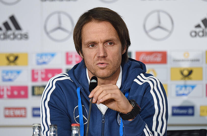 Verriet, dass Deutschland gegen Gibraltar in Bestbesetzung auflaufen wird: Thomas Schneider, Co-Trainer der DFB-Elf.