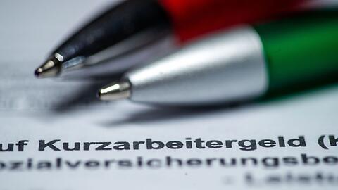 Kurzarbeit soll Jobabbau in kurzen Schwächephasen der Wirtschaft verhindern. (Symbolbild)
