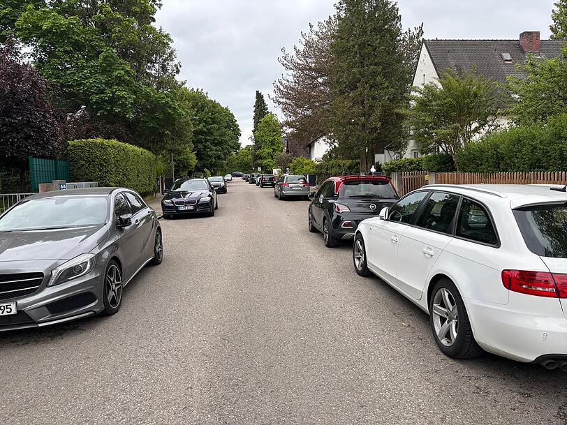 Ein Müllwagen kommt hier nicht durch. Ein Müllwagen kommt hier nicht durch.