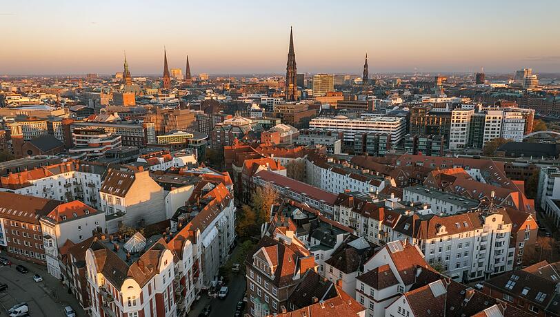 Hamburg ist immer eine Reise wert, doch für Eintritte sollte entsprechendes Budget eingeplant werden. Hamburg ist immer eine Reise wert, doch für Eintritte sollte entsprechendes Budget eingeplant werden.