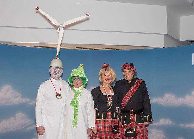 Thomas Habermann (Landrat von Rhön-Grabfeld) mit Ehefrau Ruth und die Kitzinger Landrätin Tamara Bischof mit ihrem Ehemann Rainer.