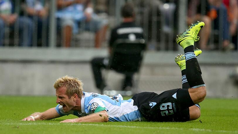 "Wir sollten versuchen, weitere Spieler mit seiner Qualität und Persönlichkeit hierher zu lotsen", sagt Runjaic über Aigner. "Wir sollten versuchen, weitere Spieler mit seiner Qualität und Persönlichkeit hierher zu lotsen", sagt Runjaic über Aigner.
