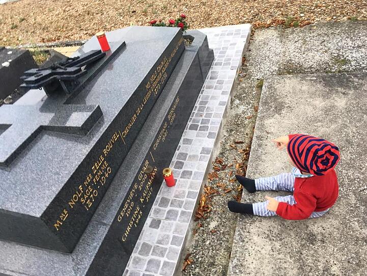 Im Familiengrab im französischen Vernon fand Christine Kaufmann ihre letzte Ruhe.
