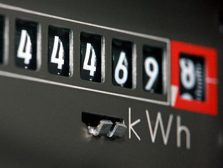 Strom, Gas, Wasser - mit der Abrechnungen der Nebenkosten sind manche Miter nicht einverstanden. Ein Münchner klagte und verlor vor Gericht.