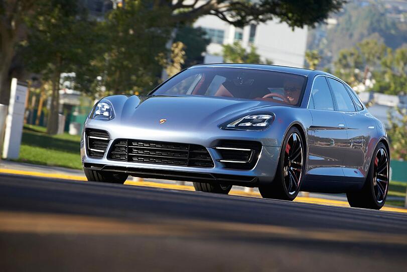 Der Dieb nutzte seine Chance und entwendete den fahrbereiten Porsche.