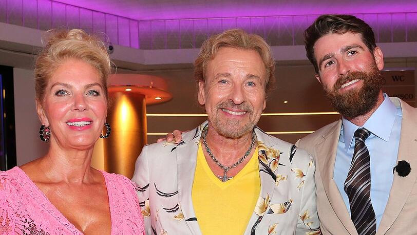 Verstehen sich prächtig: Karina Mroß, Thomas Gottschalk und Sohn Roman Gottschalk (r.).